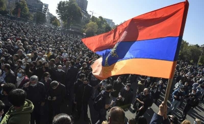 В Ереване в протестующих въехал грузовик